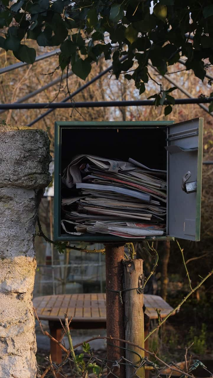 Correo viejo, trabajo acumulado.